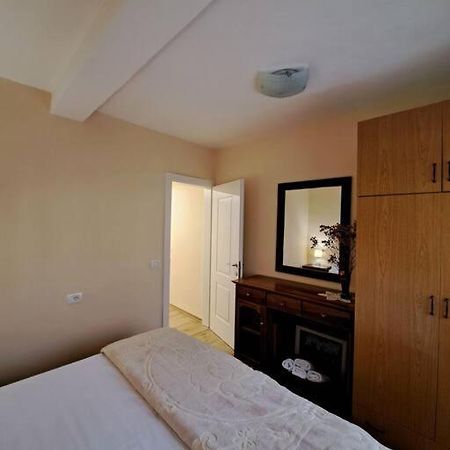 Quiet, Cozy, Luminous Apartment 地拉那 外观 照片