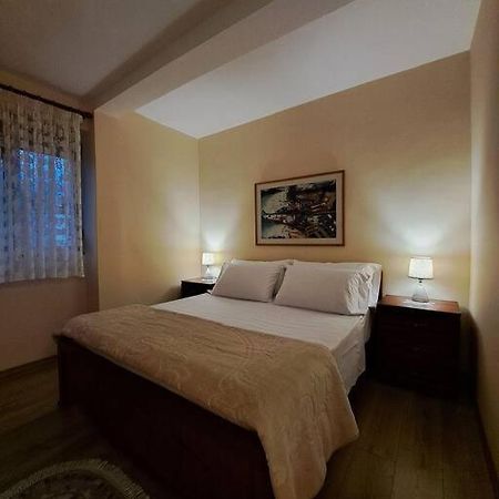 Quiet, Cozy, Luminous Apartment 地拉那 外观 照片